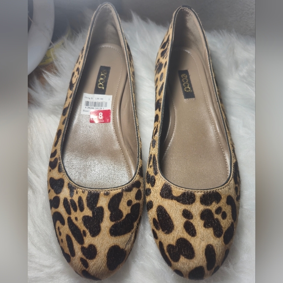 Ecco Shoes Women's Leopard Print Flats - Picture 1 of 8